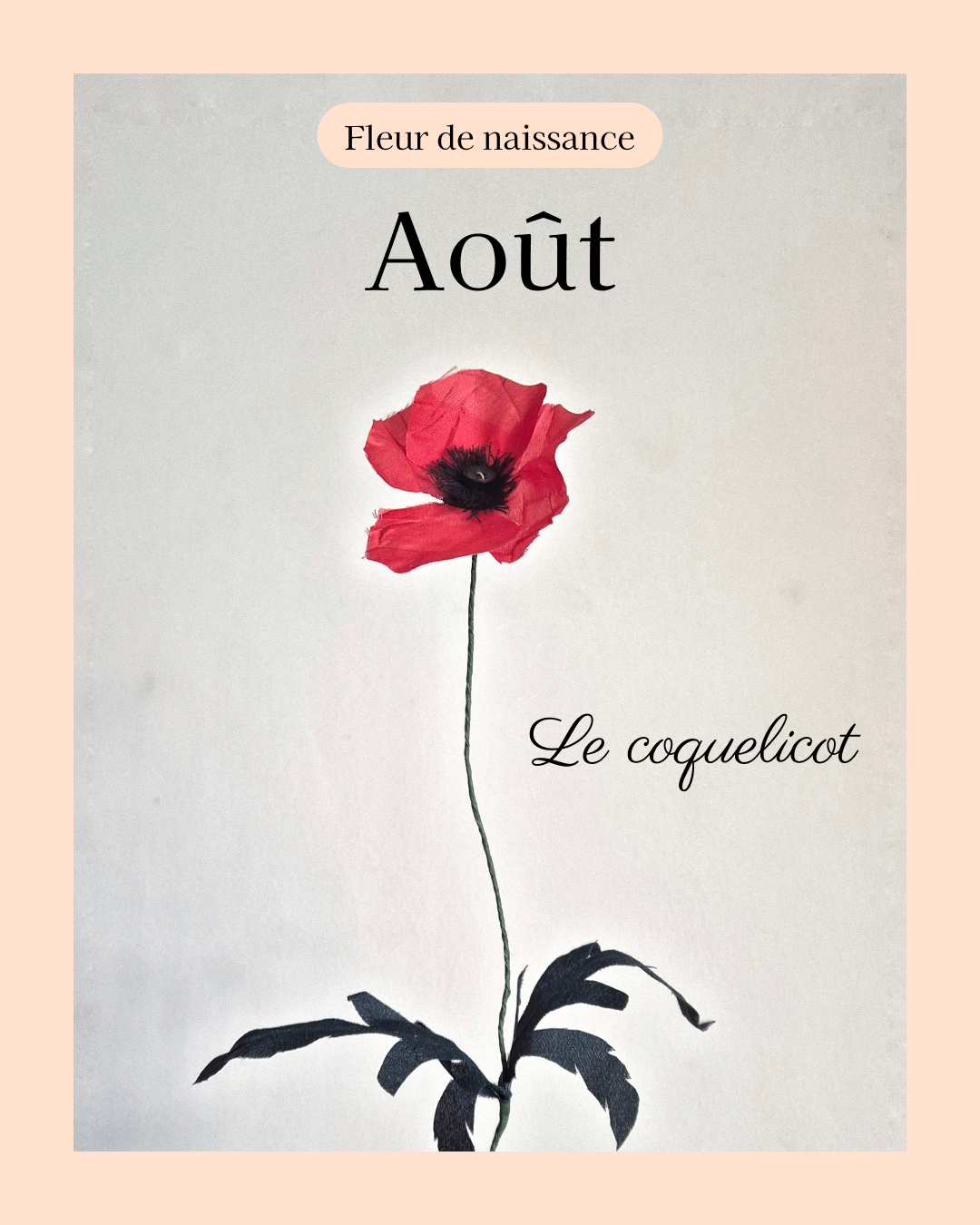 fleur de naissance du mois d'aout à partir de vêtement (foulard, cravate, etc) en tissus upcyclé pour en faire une fleur de coquelicot